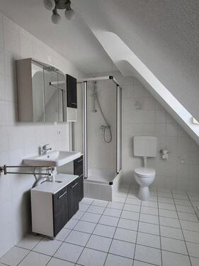 Foto - 5 Zimmer Mehrfamilienhaus, Wohnhaus in Elfershausen