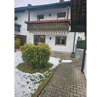 Doppelhaus Hälfte zu vermieten - 1.400,00&nbsp;EUR Kaltmiete, ca.&nbsp; 126,00&nbsp;m&sup2; in Mühldorf am Inn (PLZ: 84453)