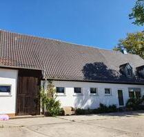 Stellplatz-Lagerplatz in Halle Aussenstellplatz f.KFZ od.ähnl. - Schwanfeld Stellplatz-Lagerplatz in Halle Aussenstellplatz f.KFZ od.ähnl. - Schwanfeld