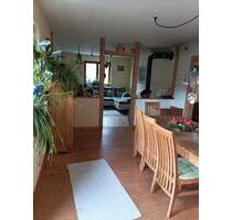 Einfamilienhaus mit Garten und Garage zu verkaufen - Bad Bellingen
