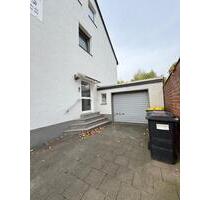 Mehrfamilienhaus in Meiderich mit Garage, Kapitalanlage - Duisburg Mittelmeiderich