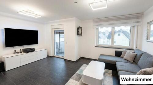 Foto - Moderne kernsanierte 3,5 Zimmer-Wohnung mit Balkon & Stellplatz