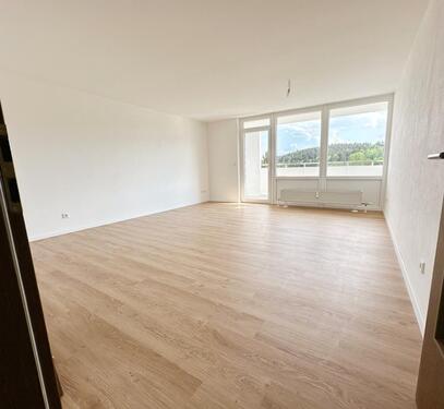 Foto - Sehr ruhige, helle, komplett renovierte 3,5 Zimmer Wohnung