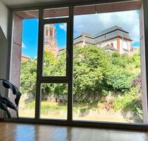 Penthouse-Feeling im Zentrum: 3 Zimmer, 2 Balkone, hell - Aschaffenburg Österreicher Kolonie