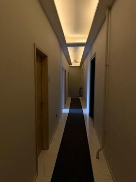 Foto - **MODERNE UND ZENTRALE BÜROFLÄCHEN ZU VERMIETEN***