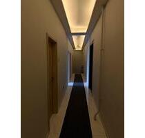 **MODERNE UND ZENTRALE BÜROFLÄCHEN ZU VERMIETEN*** - Berlin Neukölln