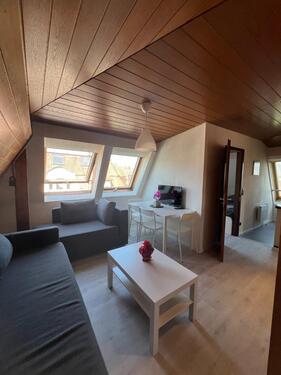 Foto - Charmante 2-Zimmer-Dachgeschosswohnung im Altbau in Stuttgart-Ost