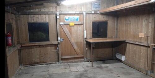 Foto - Werkstatt-Schuppen Halle zum schrauben und unterstellen