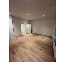 ERSTBEZUG NACH SANIERUNG: Moderne 3-Zimmer-Dachgeschosswohnung - Peine