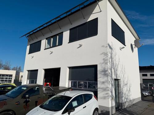 Foto - Gewerbeimmobilie, Lager, Büro‘s mit Küche, 3 Stellplätze zu verm