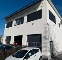 Gewerbeimmobilie, Lager, Büro‘s mit Küche, 3 Stellplätze zu verm - Falkenstein/Vogtland