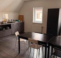 Wohngemeinschaft mit einer Putzfirma inklusive - Tuttlingen