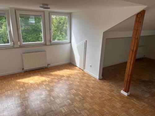 Foto - Helle 1,5-Zimmer-DG-Wohnung zu vermieten – Heilbronn (74076)