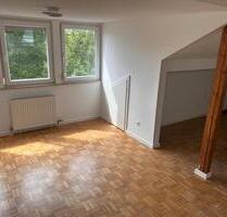 Helle 1,5-Zimmer-DG-Wohnung zu vermieten – Heilbronn (74076)