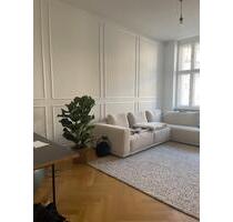 2-Zimmer-Altbauwohnung in Berlin-Friedenau mit Balkon