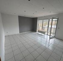 2.0G 3 Zimmer Wohnung mit Markisen Loggia privater Stellplatz - Lünen Brambauer