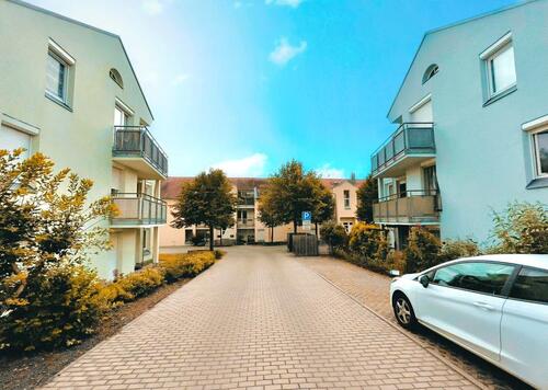 Foto - Frischsanierte 2-Raumwohnung mit Dachterrasse und Tiefgaragen-Stellplatz in beliebtem Wohnviertel