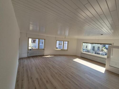 Foto - Großzügiges Einfamilienhaus in Budenheim zu vermieten