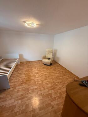 Foto - Ca. 95 qm Haus zu vermieten - 1.150,00 EUR Kaltmiete, ca.  95,00 m²