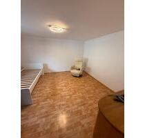 Ca. 95 qm Haus zu vermieten - 1.150,00 EUR Kaltmiete, ca.  95,00 m² in Friedrichsdorf (PLZ: 61381)