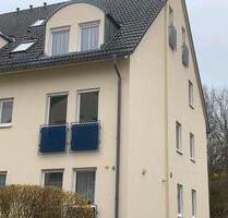 3 Raum Wohnung Wohnküche Balkon Stellplatz ruhig grün - Dresden Prohlis