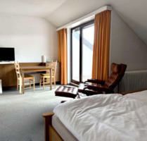 Möbliertes Zimmer in Top-Lage von Stuttgart-Möhringen