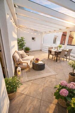 Foto - Hochwertig modernisierte 4 Zimmer Wohnung mit riesigen Balkon