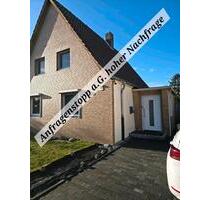 Gepflegtes Einfamilienhaus mit großem Garten - Peine