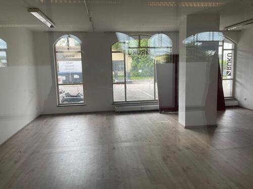 Foto - Ladenlokal 52 m2 ab 1.7.26 in Rosenheim zu vermieten