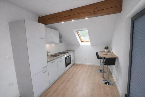 Foto - Kernsanierte 2,5-Zi-W mit neuem Bad + EBK + Balkon und Garage in Löwenstein