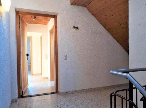 Foto - 3-Zimmer-DG-Wohnung - zentrale Lage in Altdorf bei Nürtingen