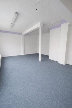 Foto - Attraktive Gewerbe-Bürofläche mit 70,77 m² – zentral gelegen