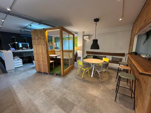 Foto - Arbeitsbereich od. Schreibtisch in Kreativ-Space Stiglmaier Platz