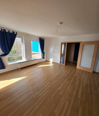 Foto - Gepflegte 2,5 Raumwohnung mit Balkon, Keller u. Carport