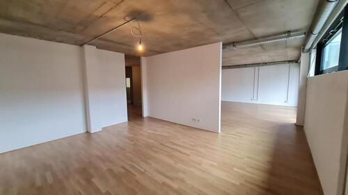 Foto - Moderne Loftwohnung mit Parkett, EBK und Balkon im alten Speicher!