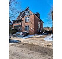 Große, helle Altbau-DG-Wohnung - 1.050,00&nbsp;EUR Kaltmiete, ca.&nbsp; 100,00&nbsp;m&sup2; in Itzehoe (PLZ: 25524)