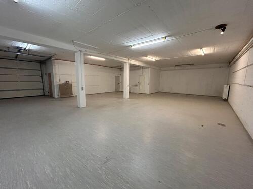 Foto - Sehr große Garage Lagerraum mit Büro u.WC, 200m2 am Südfriedhof