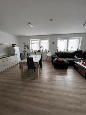 Foto - Neuwertige 2-Zimmerwohnung - 1.000,00&nbsp;EUR Kaltmiete, ca.&nbsp; 72,00&nbsp;m&sup2;