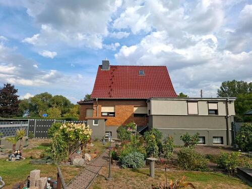 Foto - Einfamilienhaus mit Einliegerwohnung
