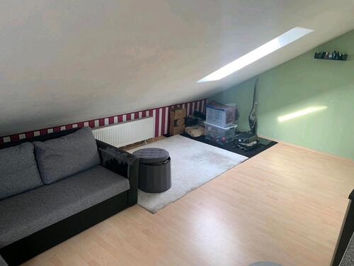 Foto - 2 Zimmer Wohnung Dachgeschoss - 650,00 EUR Kaltmiete,