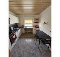 Möblierte 6-Zimmer Wohnung in Bissingen mit 700 m² Garten und Garage - Herbrechtingen