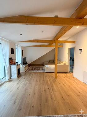 Foto - 3 Zimmer Dachgeschoßwohnung zur Miete in Holzheim