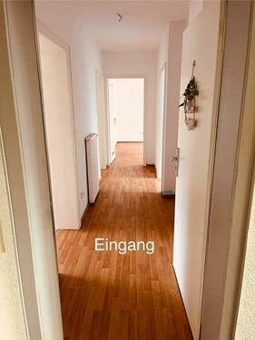 Foto - Helle und renovierte 3-Zi-Wohnung mit Balkon Steilhang