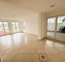 Außergewöhnliche helle frisch renovierte 2 R. Whg im Herzen DLG - Traunstein