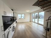 Foto - Geräumige und helle 5-Zimmer-Maisonette-Wohnung mit Balkon und Stellplatz