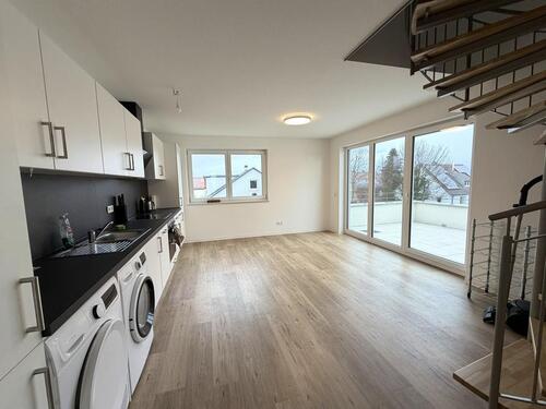 Foto - Geräumige und helle 5-Zimmer-Maisonette-Wohnung mit Balkon und Stellplatz