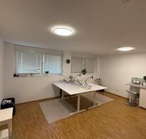Büro in Waldkirch zur Miete - 590,00&nbsp;EUR Kaltmiete, ca.&nbsp; 35,00&nbsp;m&sup2; in Waldkirch (PLZ: 79183)