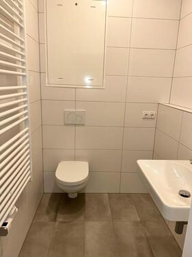 Foto - 3ZW in SW mit Einbauküche neu saniert ab 01.07. zu vermieten