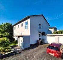 Große helle 3-Zimmerwohnung mit Wintergarten, Terrasse & Garten - Kassel Fasanenhof