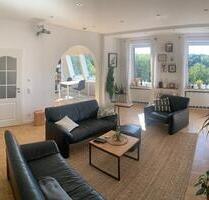 Stilvolle Altbau-Wohnung Nähe Uniklinik mit Traumblick ins Grüne - Essen Stadtbezirk III